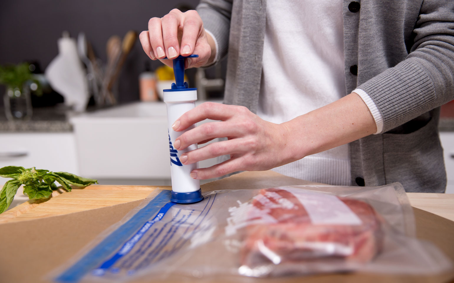 WanderMan Even The Simple Things Food Saving Hand Pump Vacuum Sealing