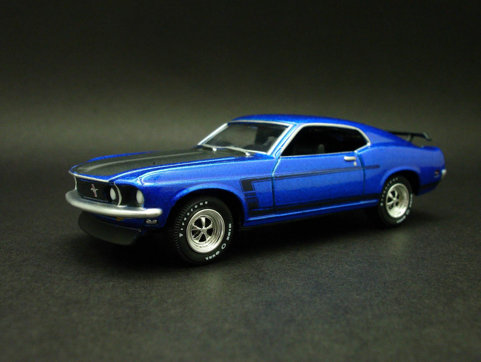 Diecast Hobbist: 1969 Ford Mustang Boss 302
