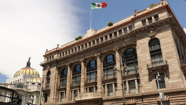 El Banco Central de México eleva tasa de interés principal tras la victoria de Trump El Banco Central de México eleva tasa de interés principal tras la victoria de Trump