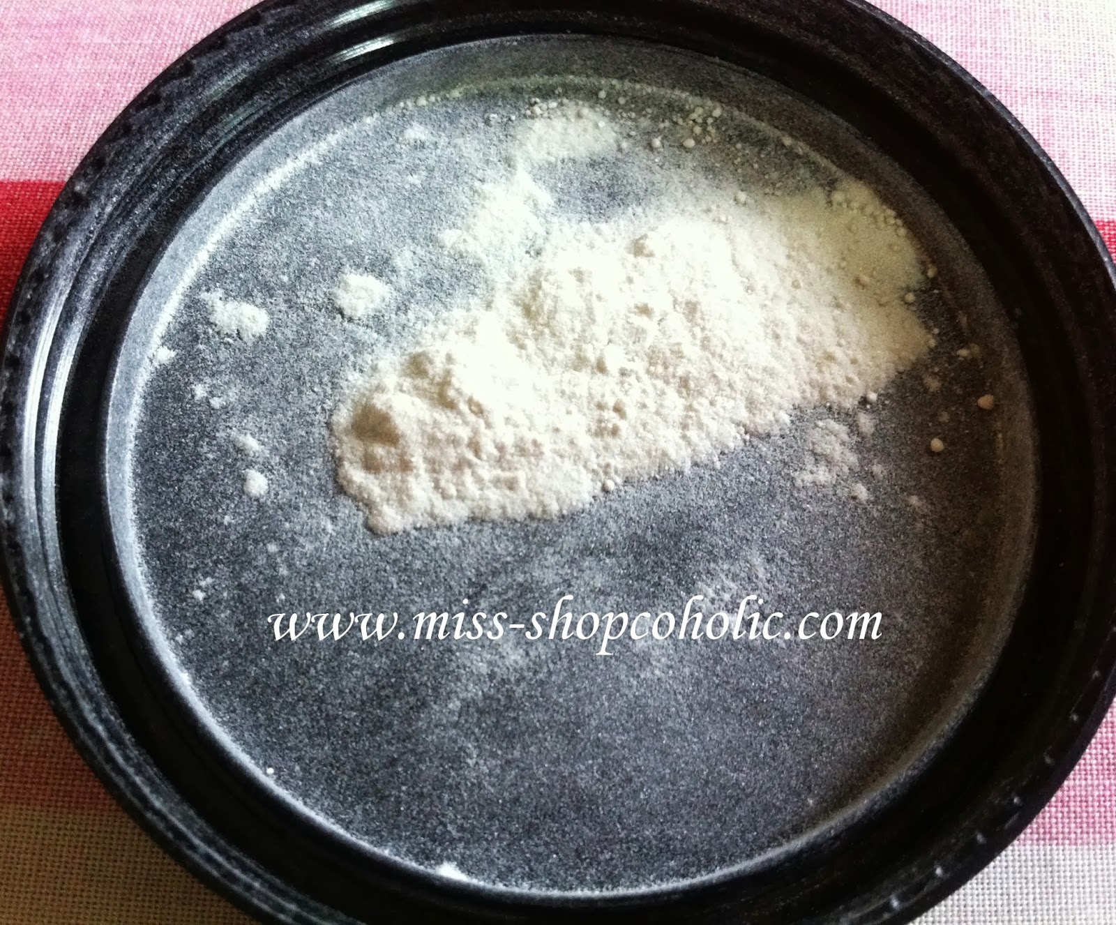 Miss Shopcoholic: Review: Mary Kay Translucent Loose Powder