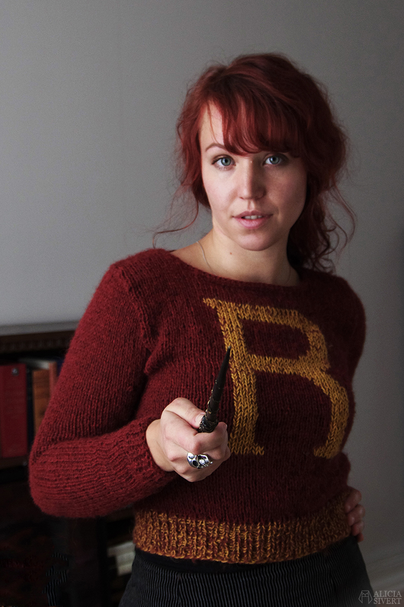 Weasley sweater by Alicia Sivertsson.