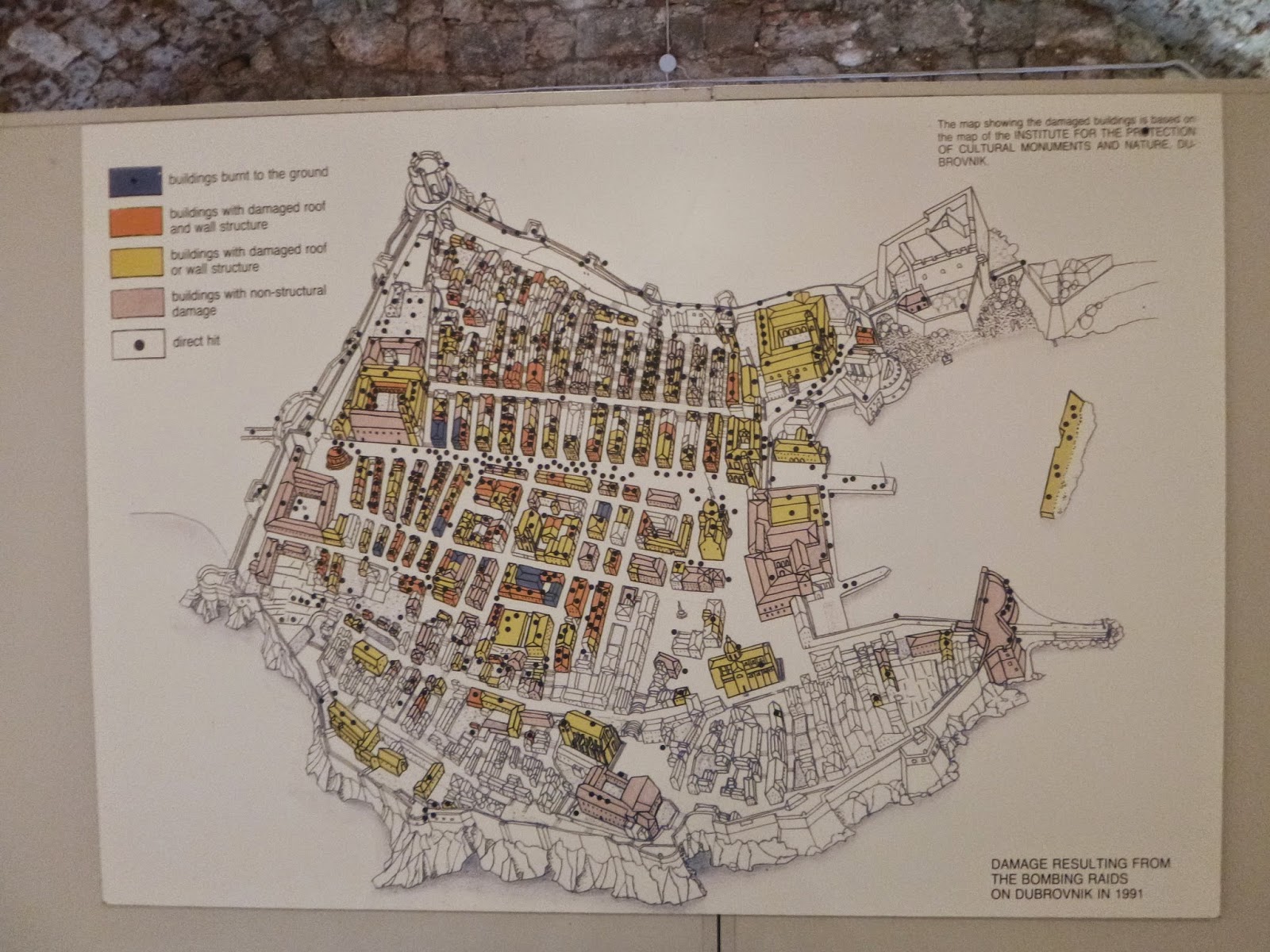 Pontos onde a cidade foi bombardeada, Dubrovnik. Pontos onde a cidade foi bombardeada, Dubrovnik.