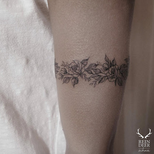 Este floral braçadeira