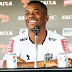 Robinho critica imprensa em rede social; 'vale tudo pelo "ibope"?'