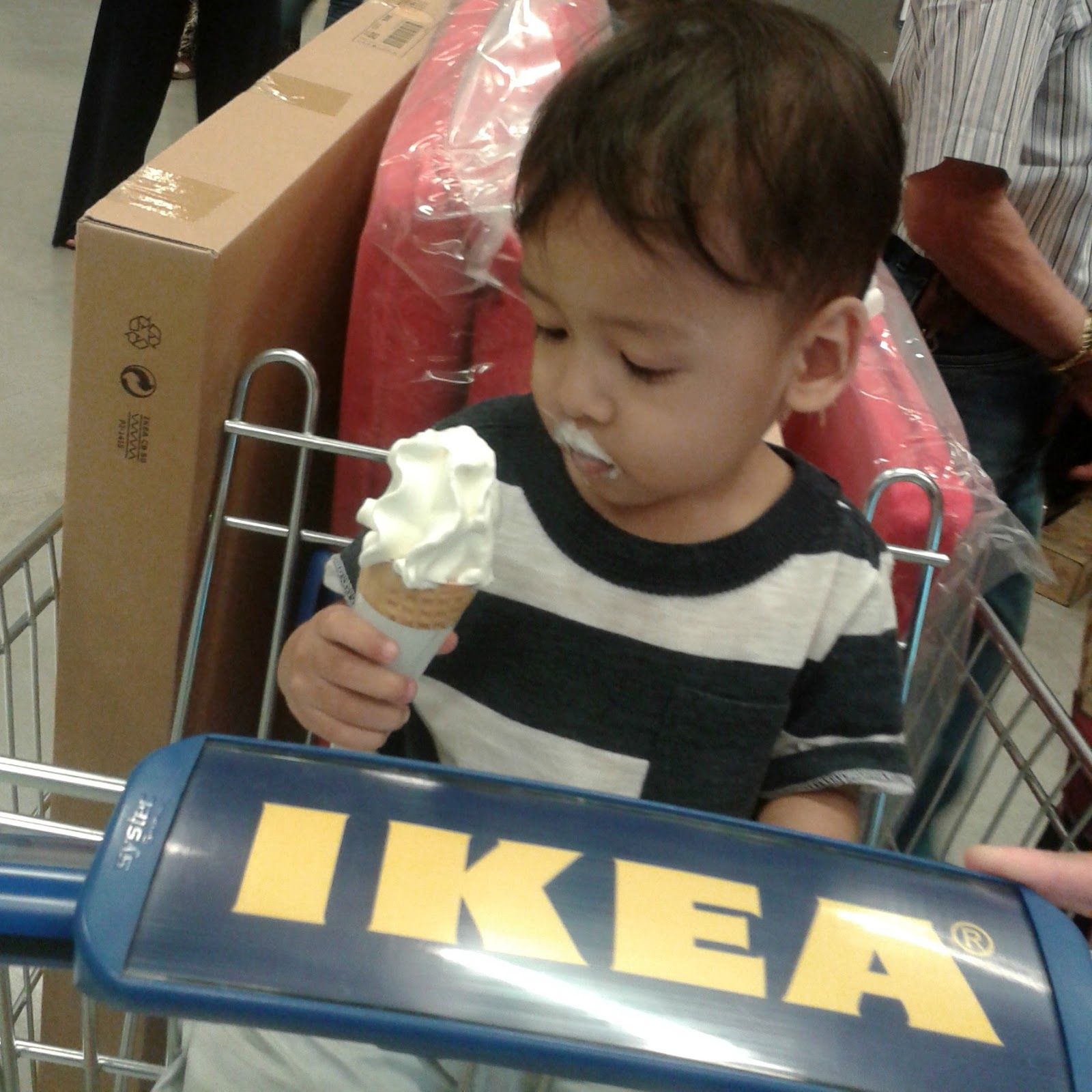 Serunya Belanja di IKEA Smells Like Coffee