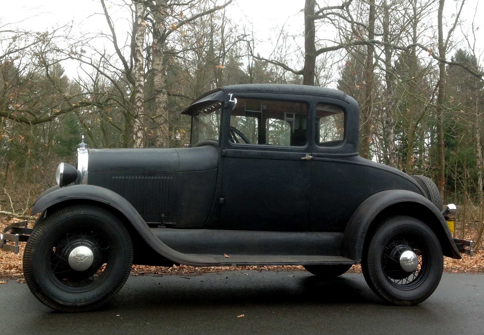 RodCityGarage: 1929 Ford Model A 5 Window Coupe drag car wiring panel 