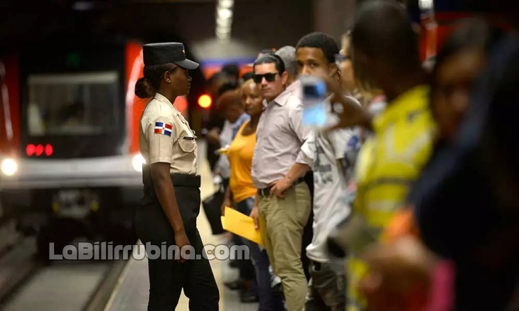 Inteligencia militar vigilará usuarios Metro y Teleférico de Santo Domingo Inteligencia militar vigilará usuarios Metro y Teleférico de Santo Domingo