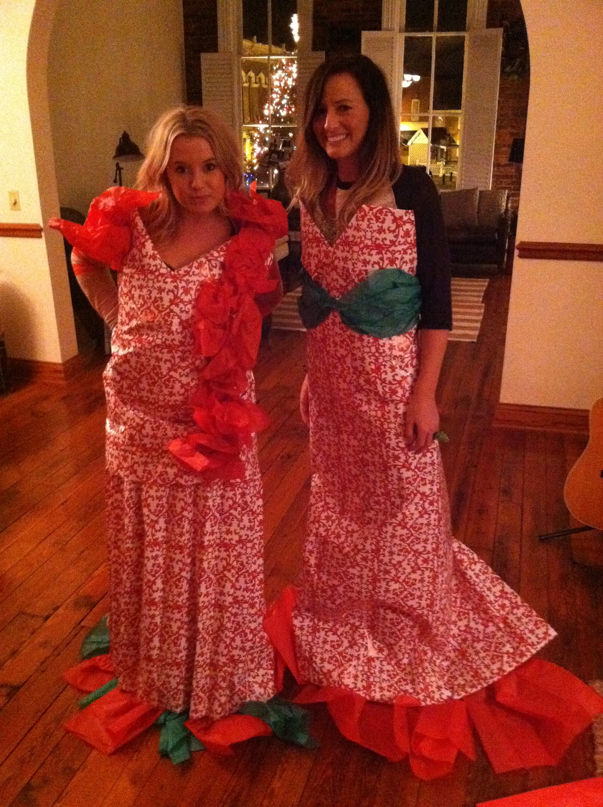 Christmas Wrapping Paper Party! Sunday Sisters