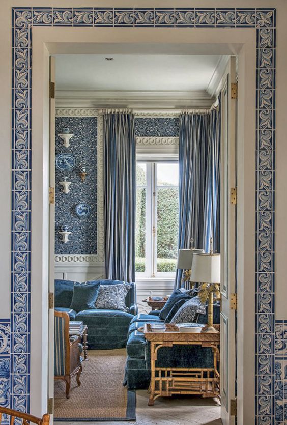 Eye For Design Decorating With Wall Sconce Shelves