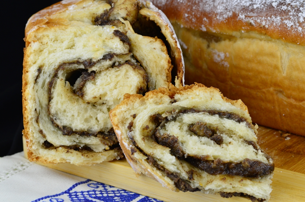 Cozonac de post cu halva CAIETUL CU RETETE