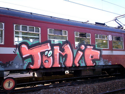 TOMIE graffiti