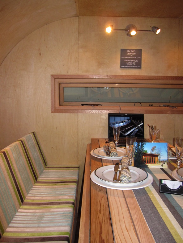 natural modern interiors: Garden Pods, Hanging Playrooms, Artificial