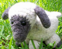 http://tinyknit.com/documents/AmigurumiFeltedSheep.pdf