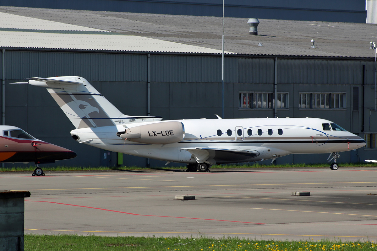 Eastwings Hawker 4000 * Flying Group Lux SA * LXLOE