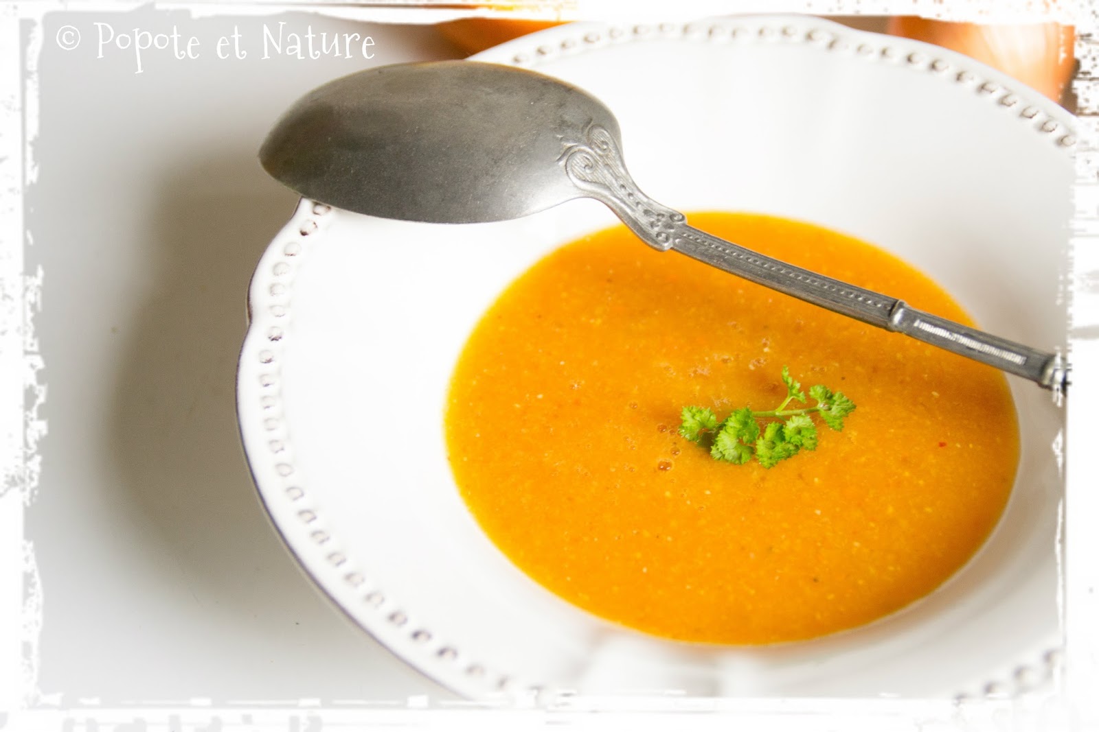 Soupe au potimarron, lentilles corail et épices © Popote et Nature