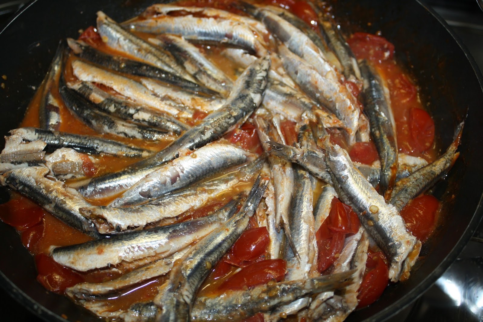 La Cuciniera Moderna Ricetta acciughe al pomodoro La Cuciniera Moderna Ricetta acciughe al pomodoro