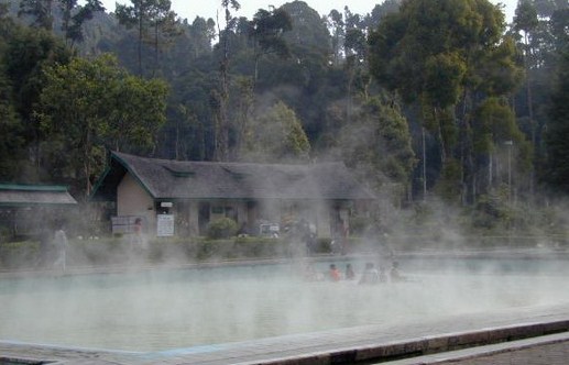 Destinasi Wisata Pemandian Air Panas Kalianget di Kalianget Wonosobo Jawa  Tengah - IhateGreenJello