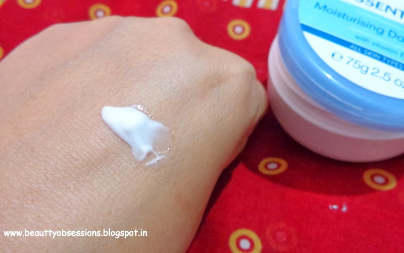 Review Essentials Moisturising Day Cream From Oriflame