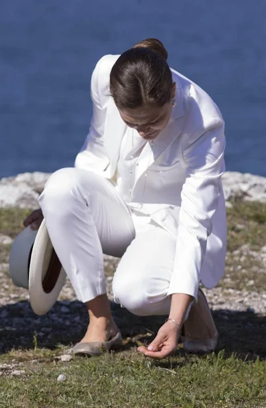 Crown Princess Victoria of Sweden and Prince Daniel of Sweden visited the Island of Gotland. Also visits the newly built bee-hotel. Gotland Governor Cecilia Schelin-Seidegård