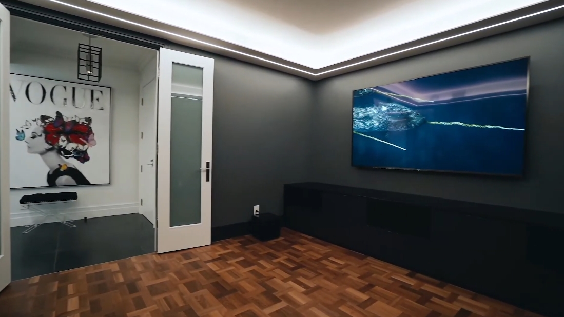 38 Interior Design Photos vs. 10 Bellair St #807, Toronto Luxury Condo Tour