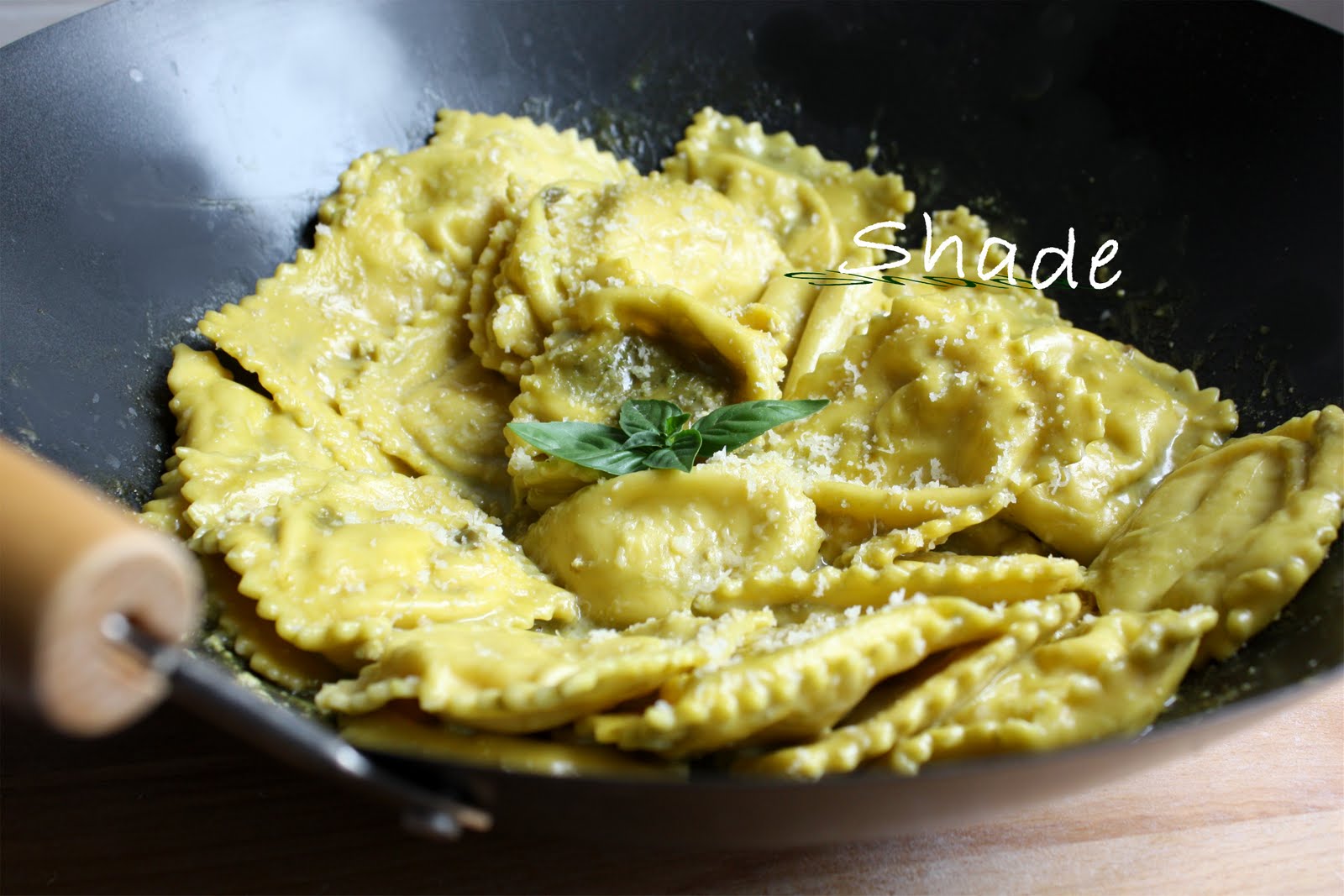 BigShade Ravioli ricotta e mortadella con pesto di pistacchio