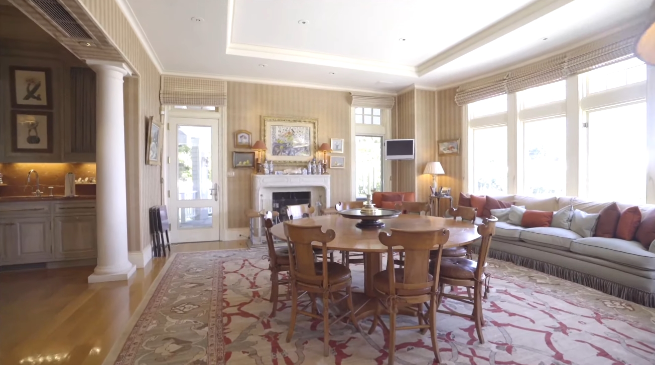 Mansion Interior Design Tour vs. Elegant Waterfront Compound in East Hampton, New York | Sotheby's International Realty