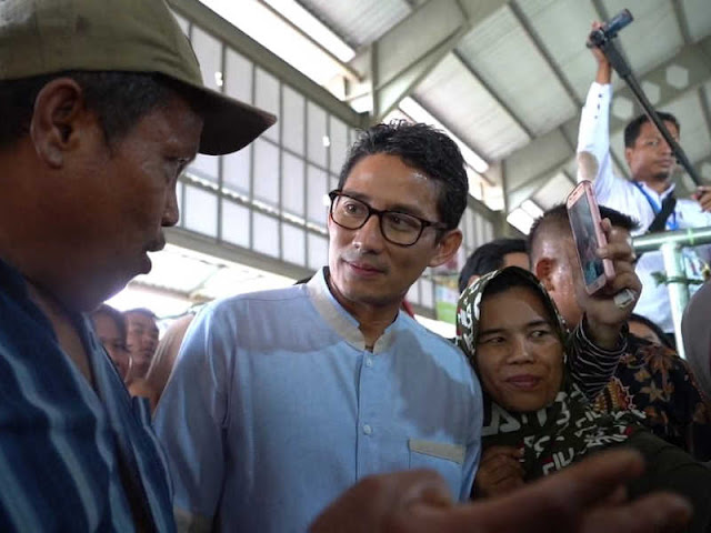 Sandiaga Uno Kunjungi Pasar Induk Duo Jambi Sandiaga Uno Kunjungi Pasar Induk Duo Jambi