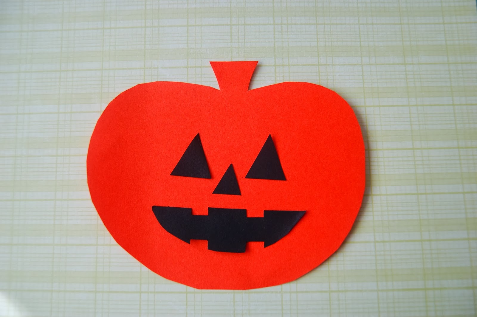 Art for Young Children Halloween pumpkin project paper craft