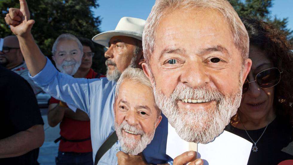Campanha de Lula é desenhada na prisão; cela fica aberta e reuniões são diárias