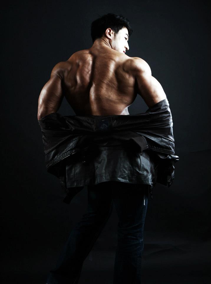 World Bodybuilders: Korean muscle: Hwang Chul Soon