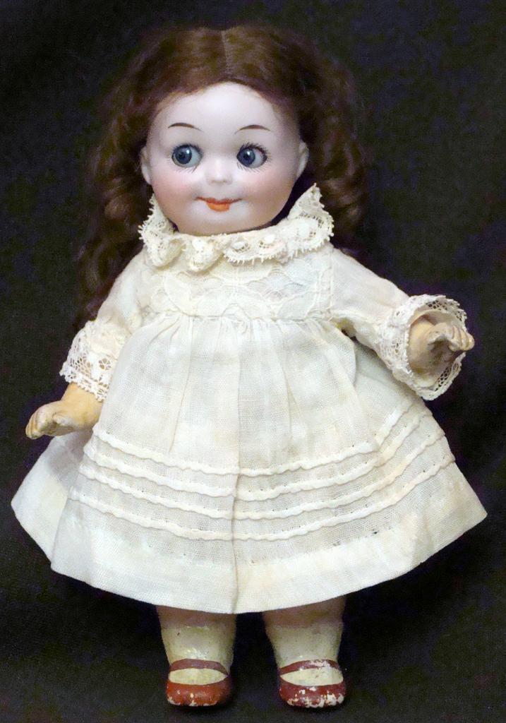 Bits of Old Glass Dolls