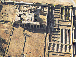 Zádušní chrám Sethiho I. v Kurně/publikováno z http://www.starovekyegypt.net/zadusni-chramy/zadusni-chram-sethi1-v-kurne.php