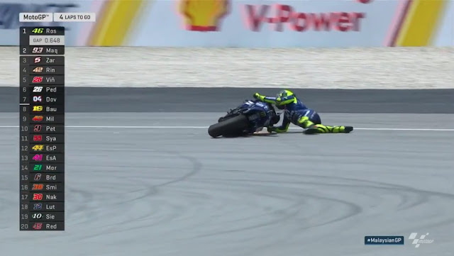 Valentino Rossi Jatuh Marc Marquez Juara Motogp Malaysia Harian