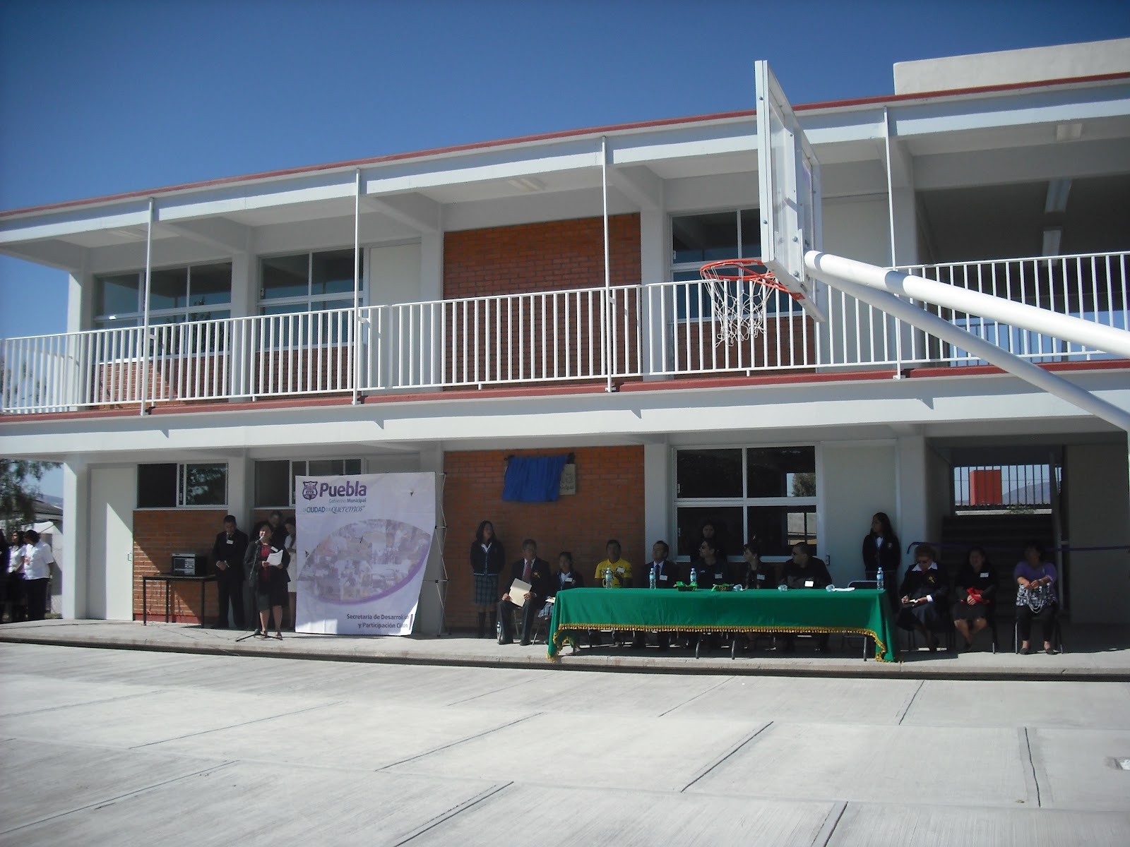 COMUNIDAD EDUCATIVA JIMÉNEZ DE LAS CUEVAS: abril 2012
