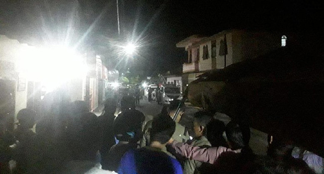 1 Orang Warga Alami Luka Parah Usai Terkena Ledakan BOM Di Sibolga 1 Orang Warga Alami Luka Parah Usai Terkena Ledakan BOM Di Sibolga