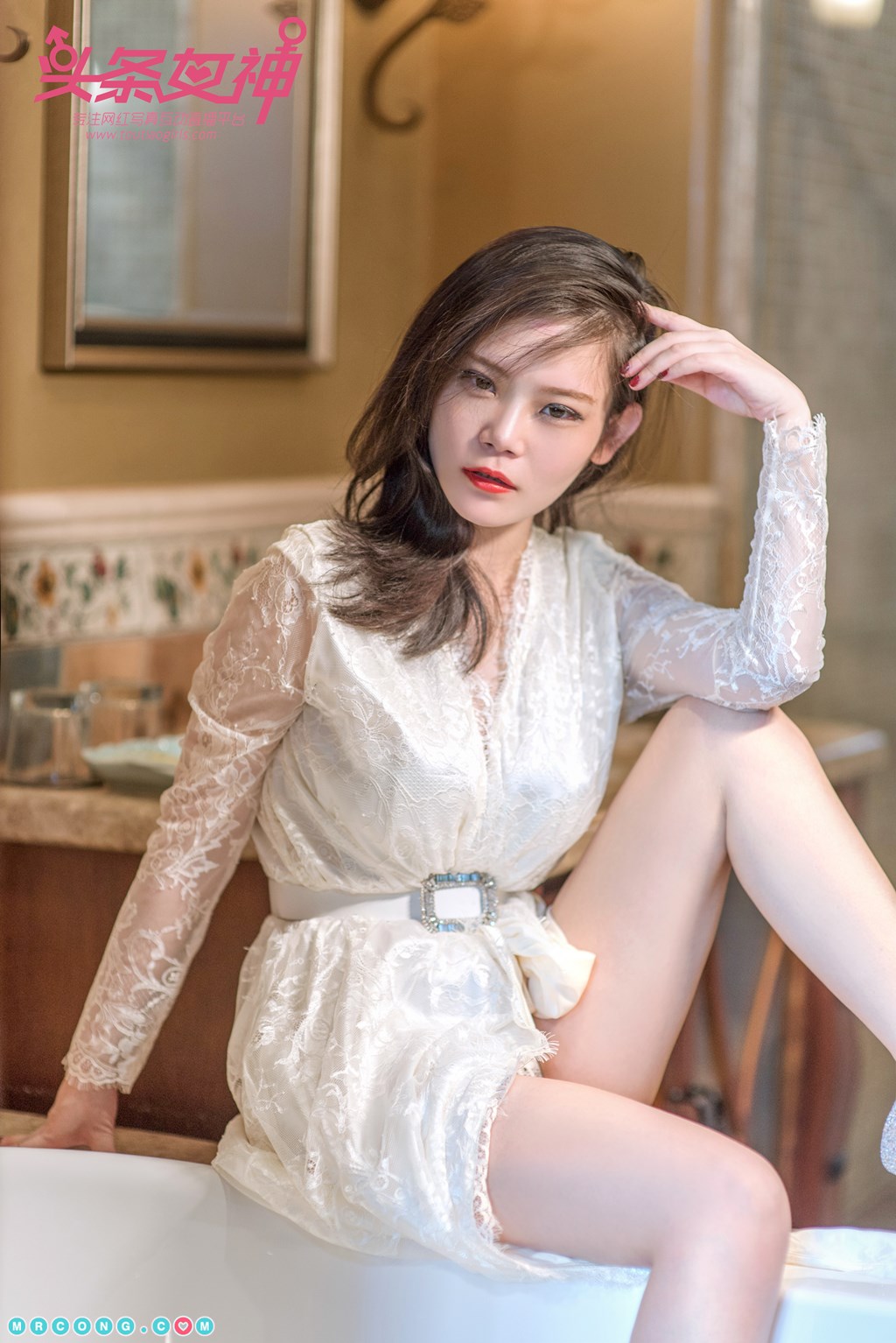 TouTiao 2017-09-26: Model Xiao Mei (小 美) (21 photos)