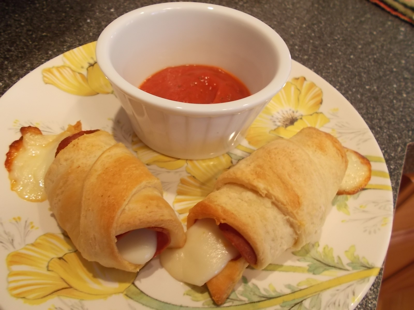 Dawn's Blogalicious Crescent Pepperoni RollUps