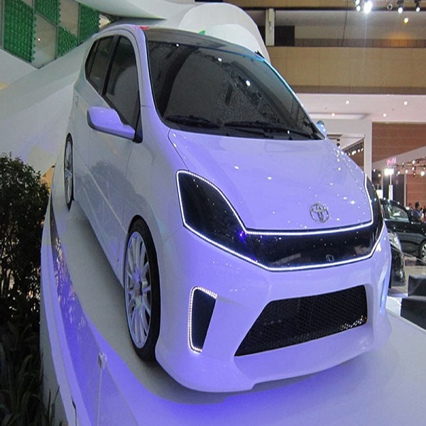 Agya Putih Hitam: Perpaduan Elegansi dan Sporty dalam Satu Kendaraan