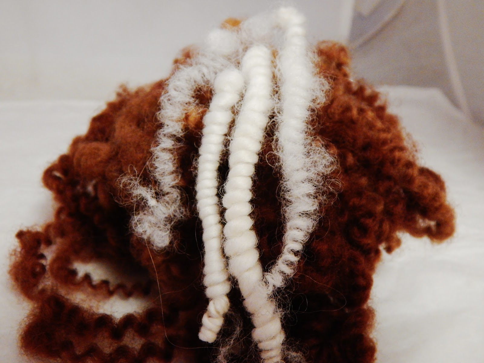 Pam Duthie Etsy Nerd Needle felting tutorials, How to Make wool curls