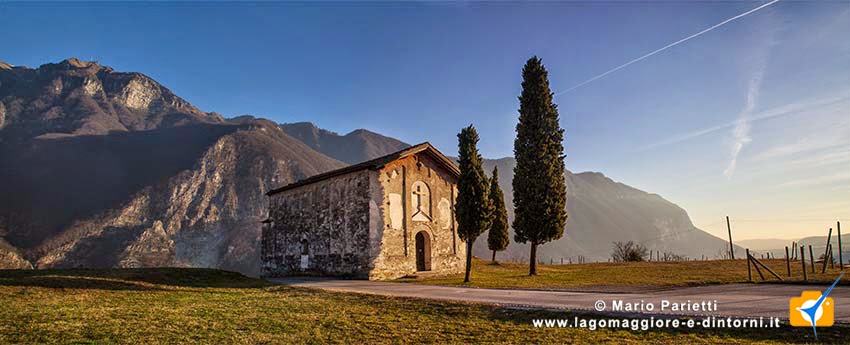 La chiesa di san Vigilio a Rovio La chiesa di san Vigilio a Rovio