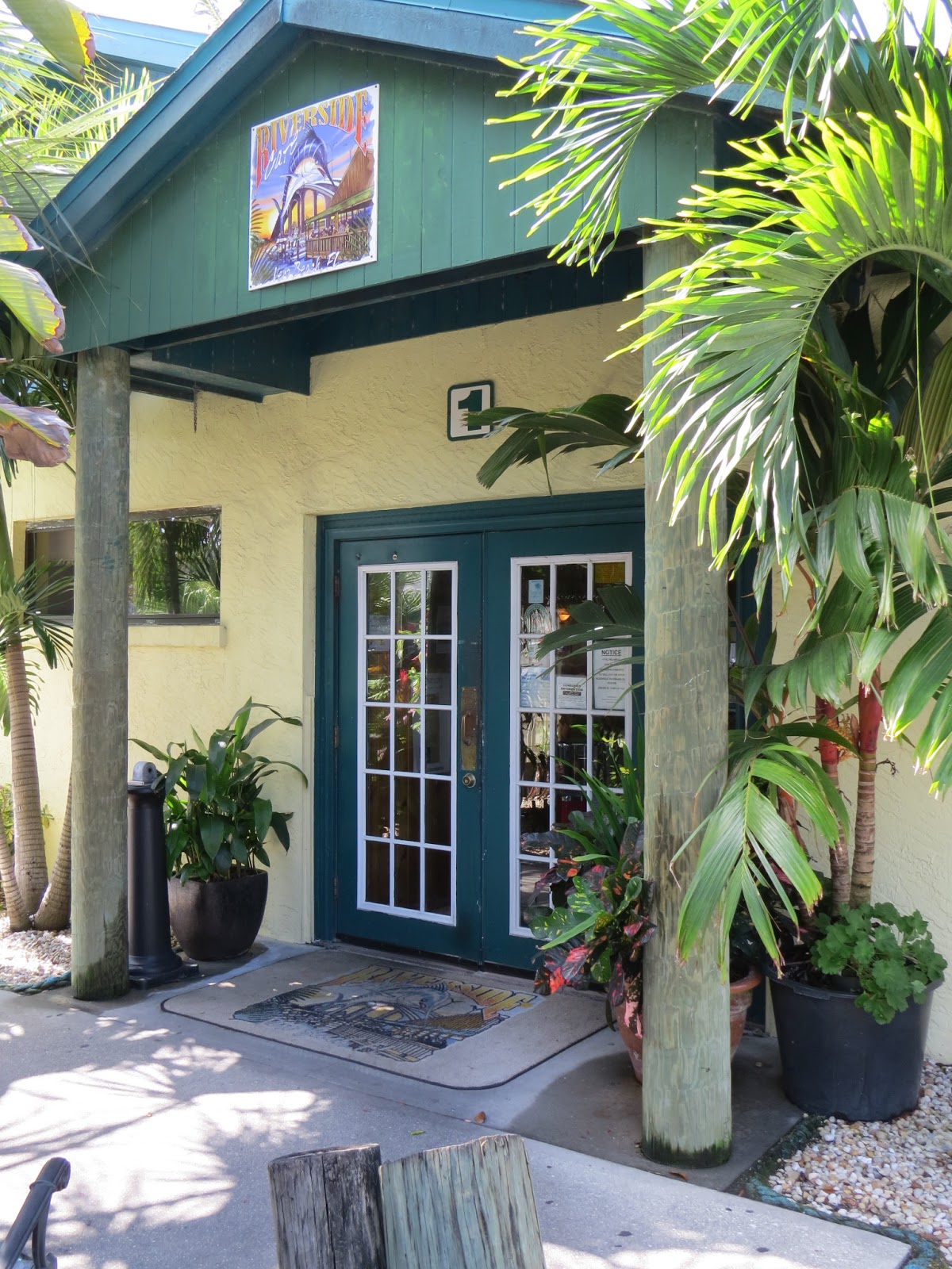 Eating Out by the Book Riverside CafeVero Beach