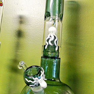 Bong verde marihuana Bong verde marihuana