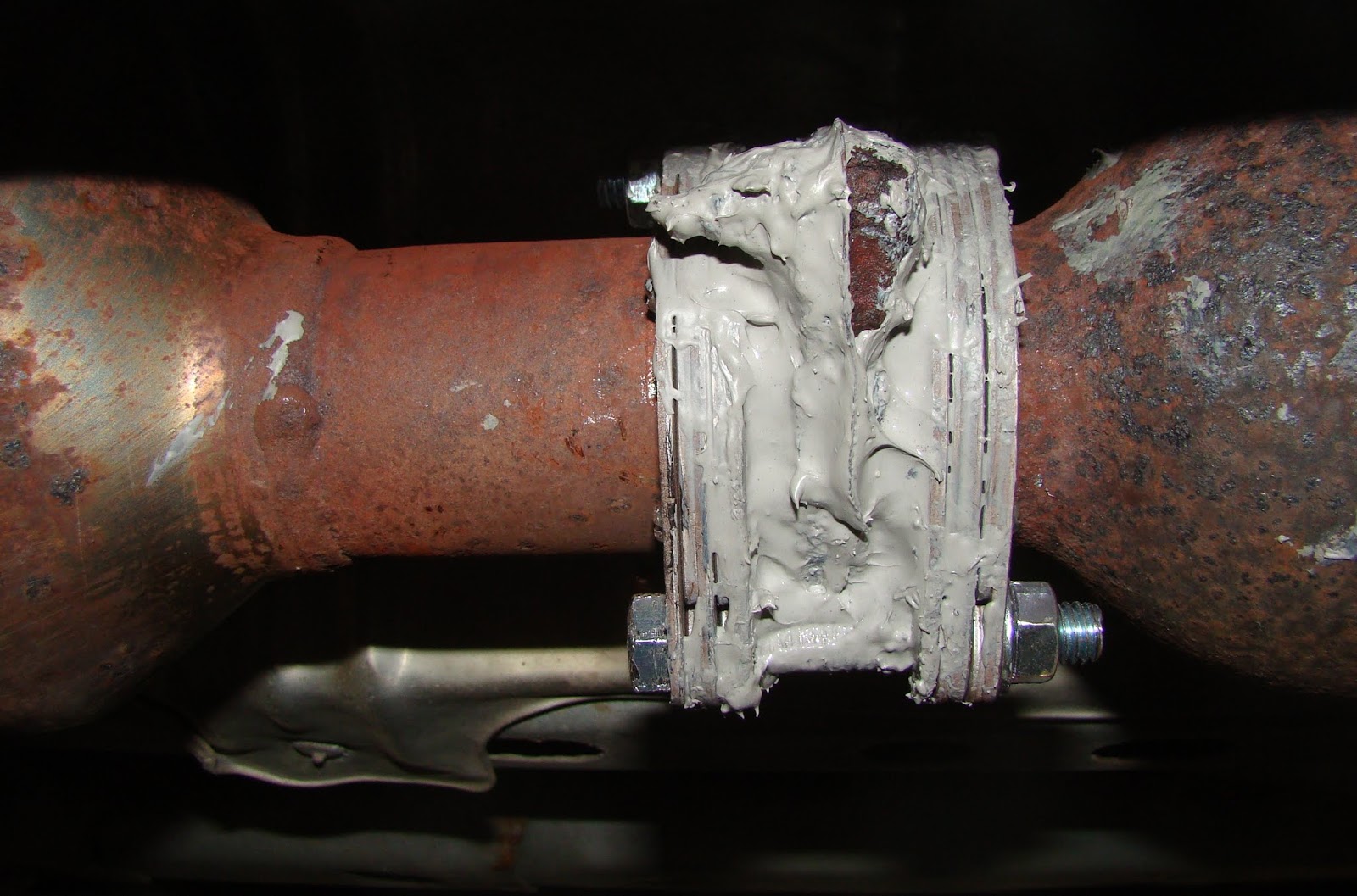 My Commentary and Technical help Chevy HHR Exhaust coupling repair