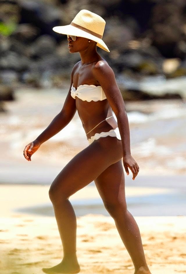 SWP: Photos: Lupita Nyong'o Flaunts Hot Bikini Body In Hawaii.