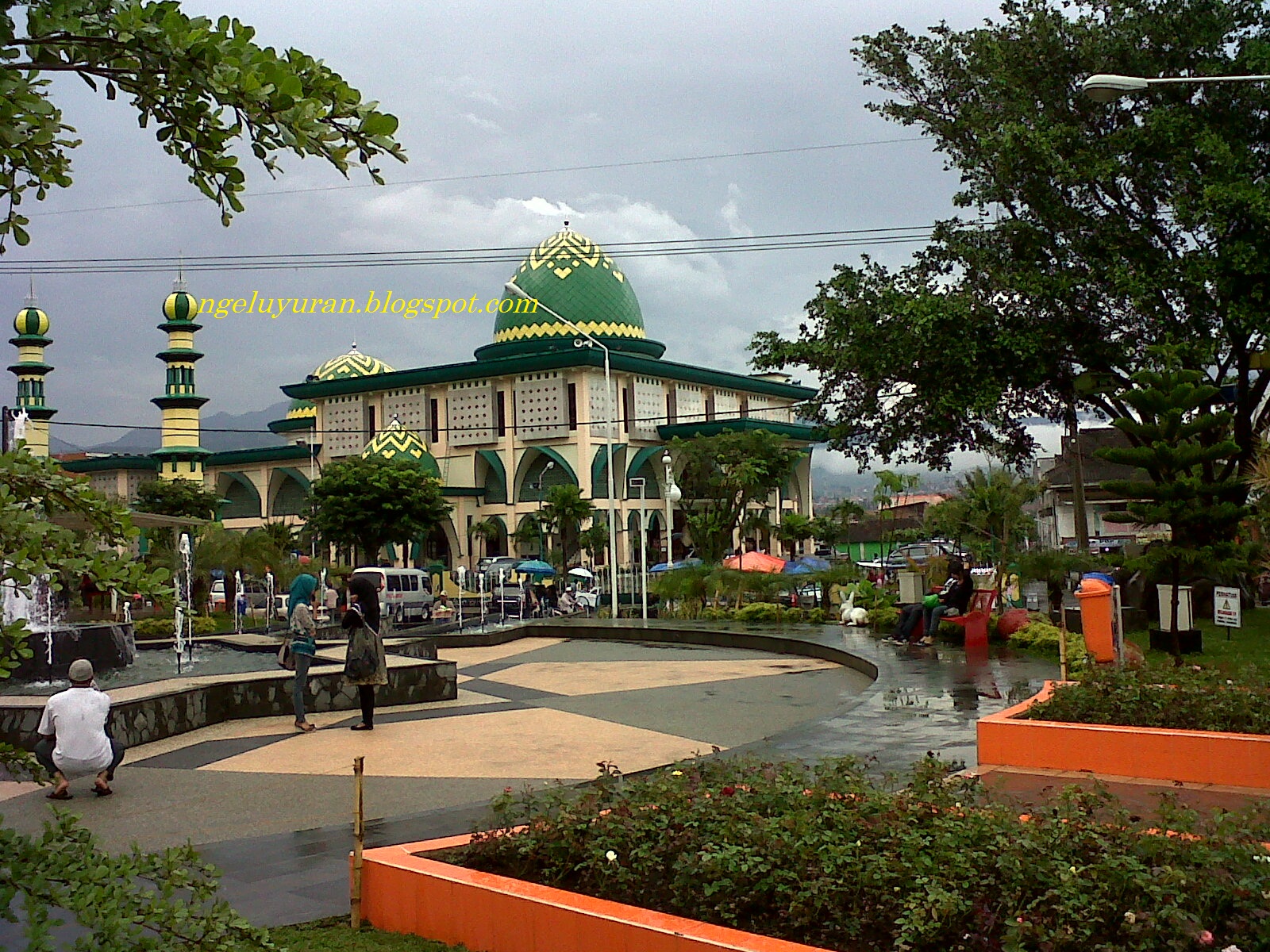 Picnic Together: The Town Square of Batu Malang, East Java