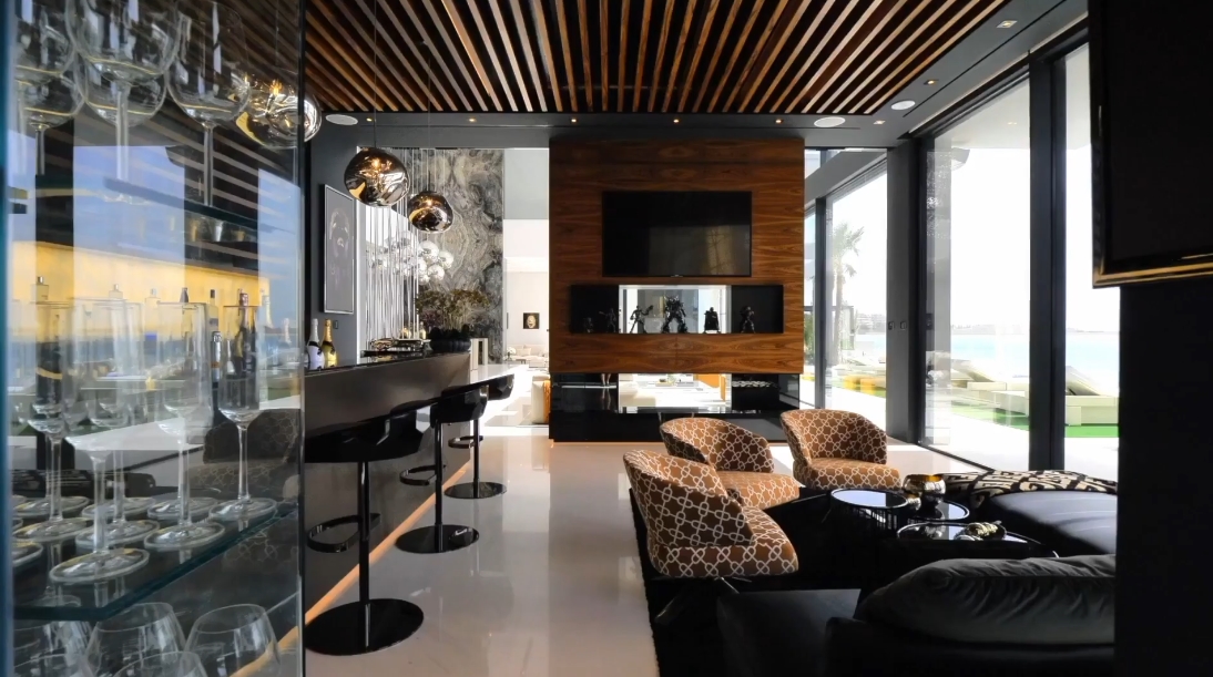 92 Interior Design Photos vs. ONE100, Palm Jumeirah Dubai Luxury Beach Mansion Tour
