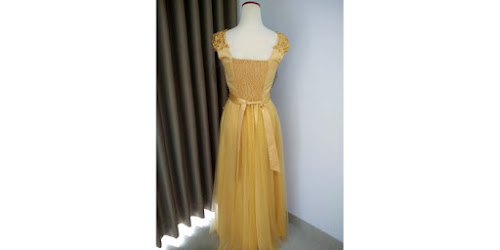 HARGA RENTAL DRESS PUTIH