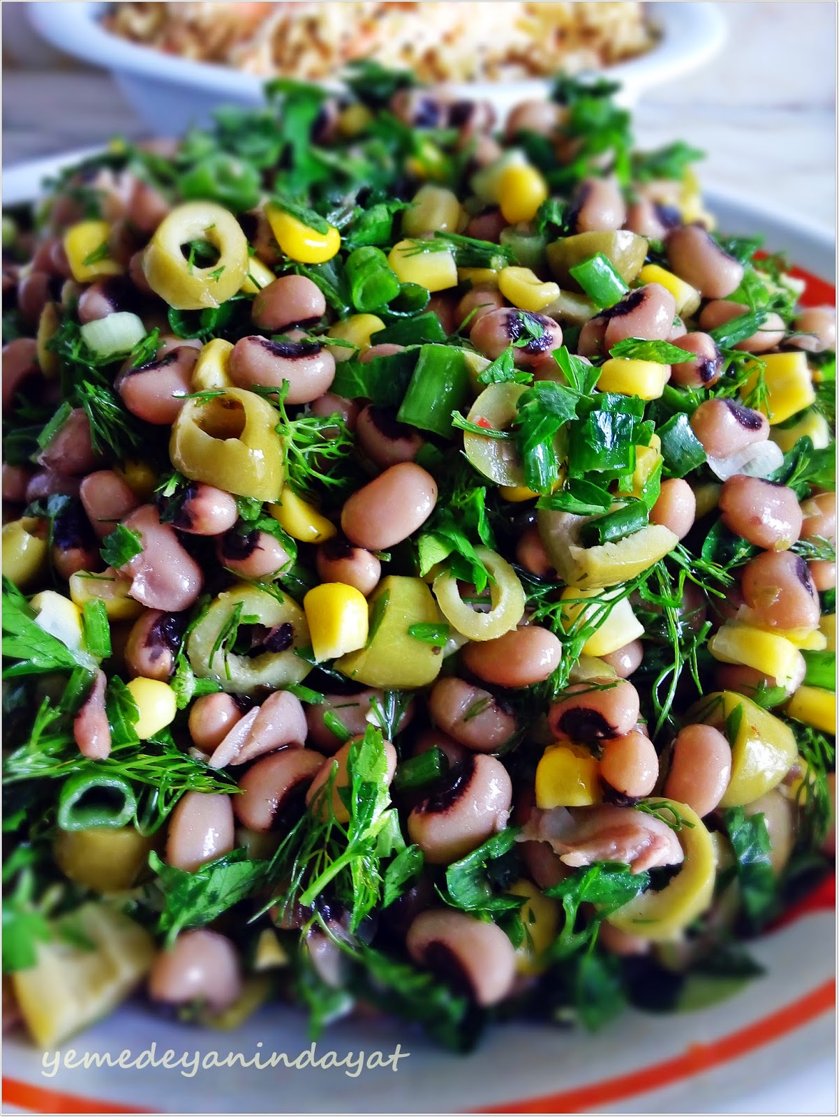Zeytinli Bulgur Salatası Zeytinli Bulgur Salatası
