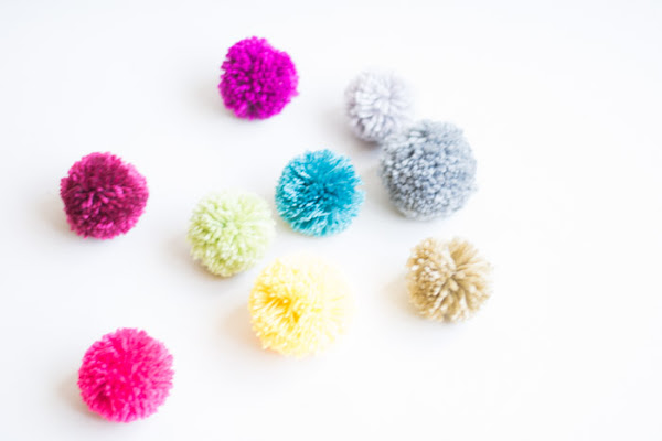 Decorar una caja con pompones