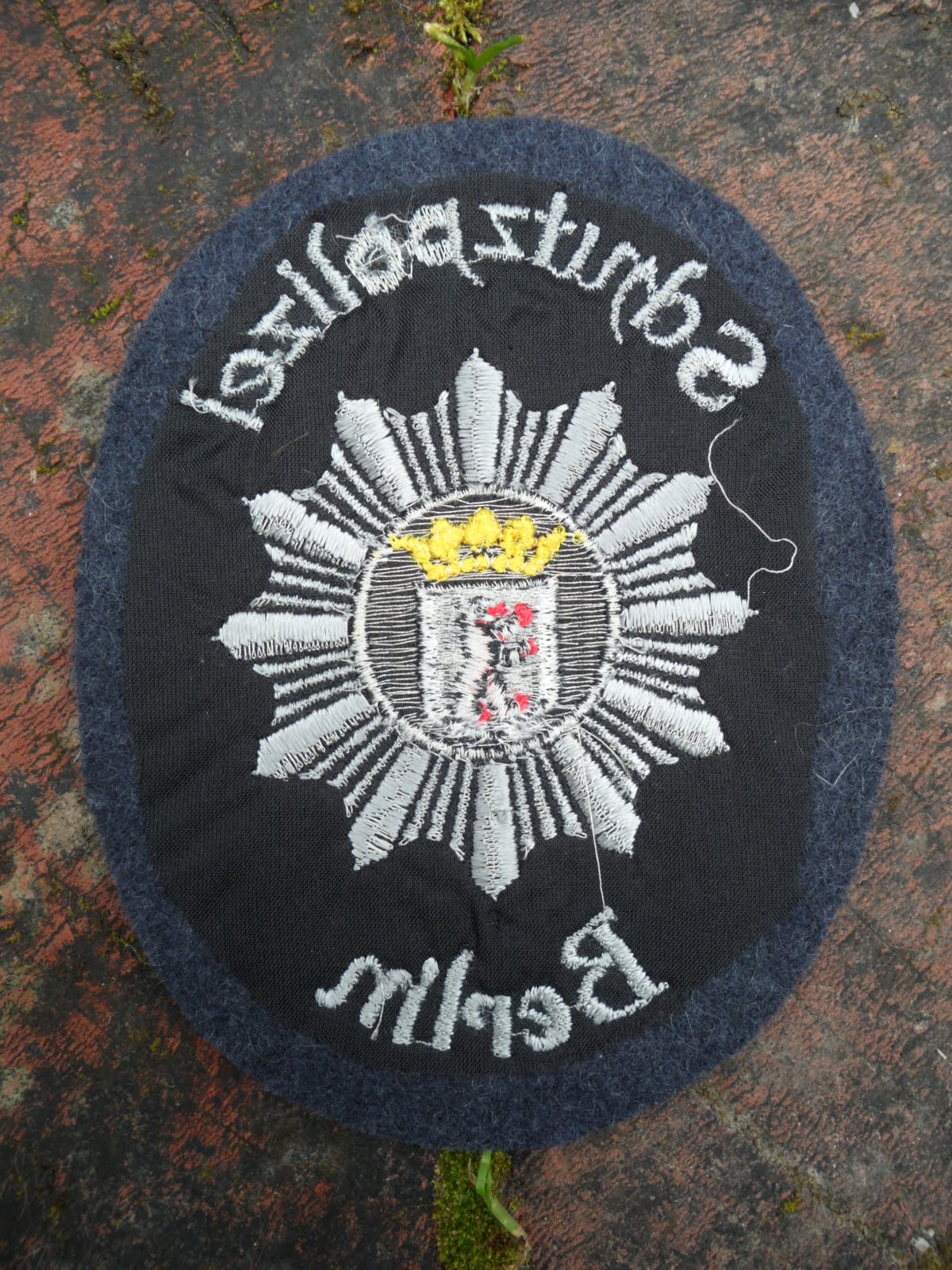 Four Bees: Berlin Schutzpolizei Patch